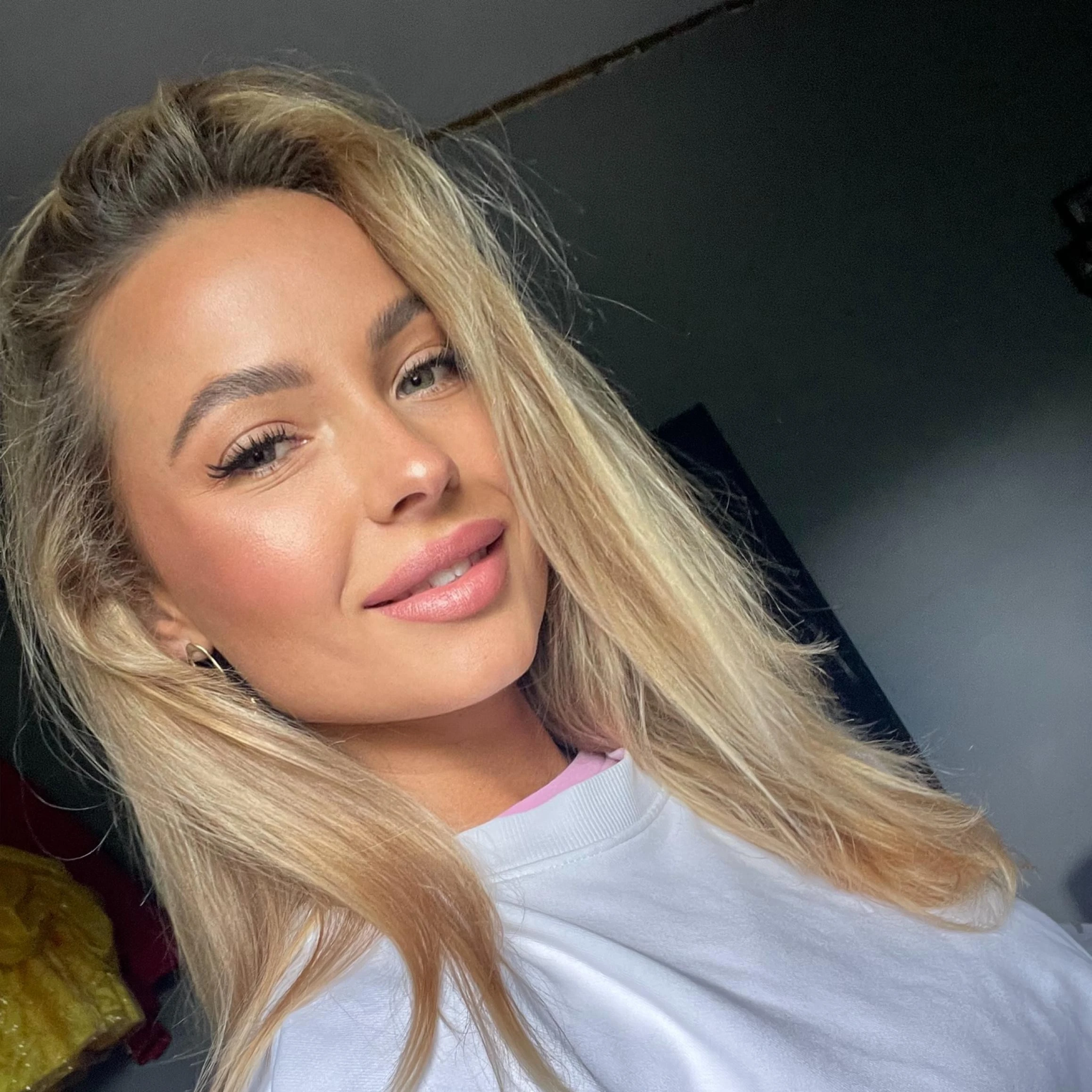 NEWDEE profile picture