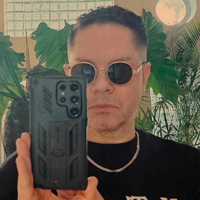 𝐌𝐚𝐧𝐧𝐲 𝐑𝐨𝐦𝐚𝐧 profile picture