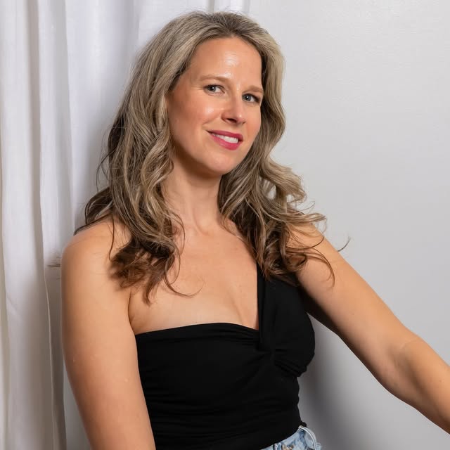 Lauren Stoll - Lifestyle and Mom Content Creator profile picture
