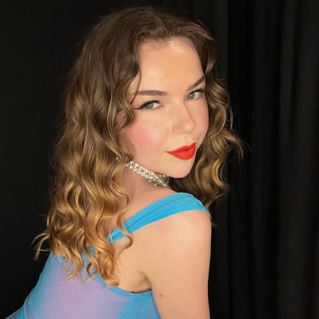 Alina West profile picture
