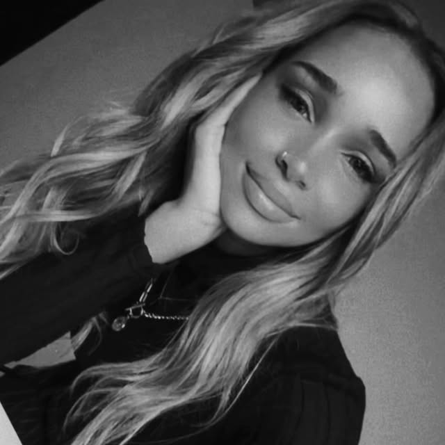 ASHLEY CHAMP profile picture