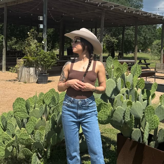 Parnia 🥿 profile picture