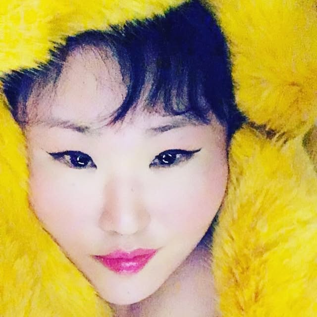 Lisa C profile picture