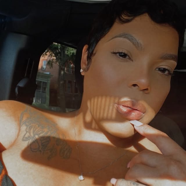 Lady profile picture