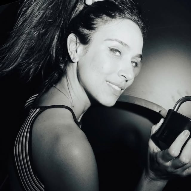 Camila Neves profile picture