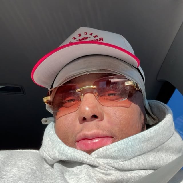 Aaron🦢 profile picture
