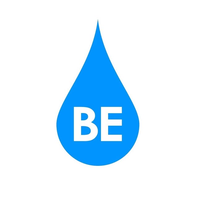 WEBSITE + GRAPHIC DESIGNER profile picture