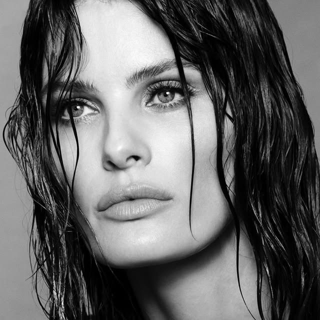 Isabeli Fontana profile picture