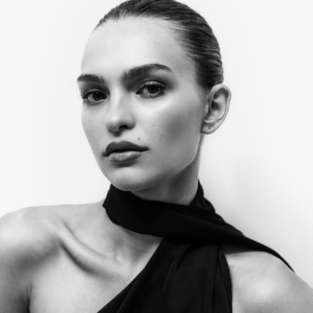 𝒜𝓁𝒾𝓃𝒶 𝒫𝑜𝒹𝒶𝓇 / Model Chicago, NYC, LA🇺🇸 profile picture