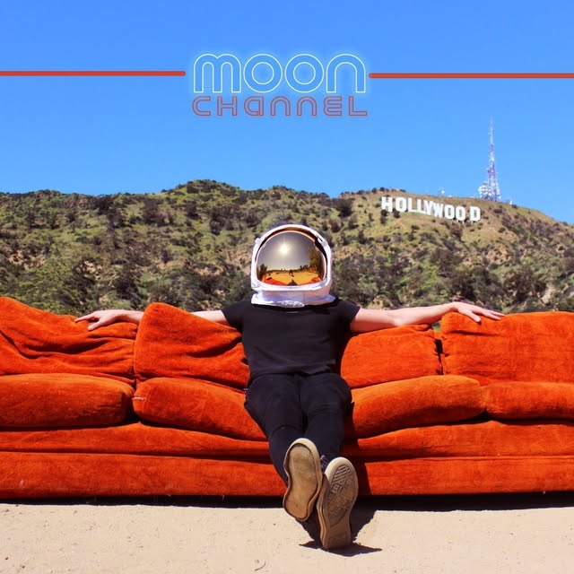 M O O N C H A N N E L profile picture