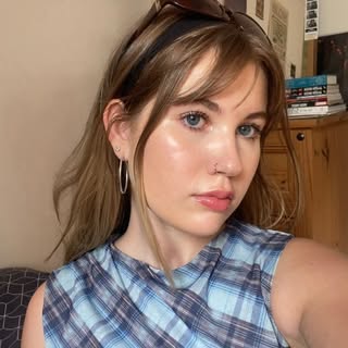 Bronwen  ୨୧⋆｡˚ ⋆ profile picture